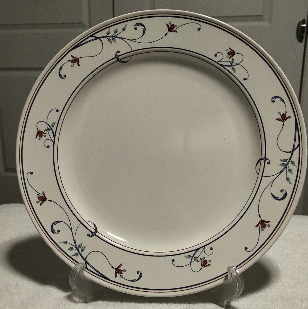 Mikasa Intaglio Annette Serving Plate